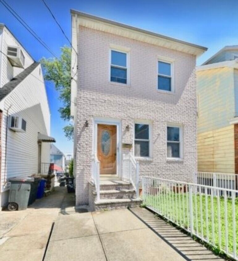 342 Forest St, Kearny, NJ 07032 House for Rent in Kearny, NJ