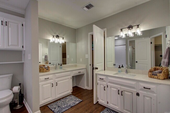 Foto del edificio - 3514 Skyline Blvd