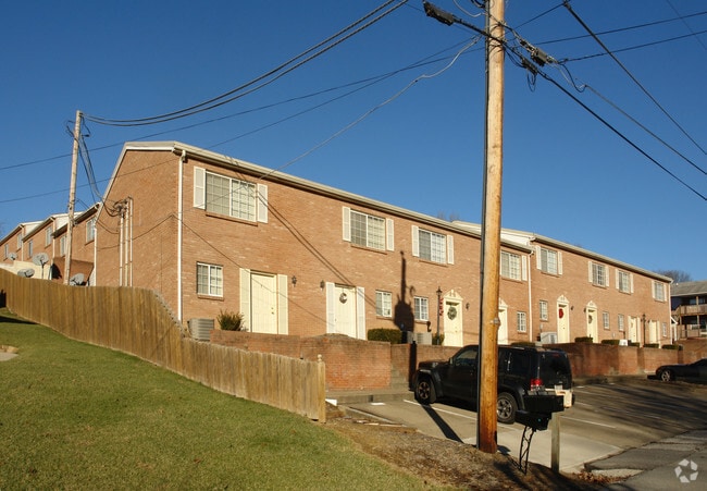 Building Photo - 5480 Shawnee Cir