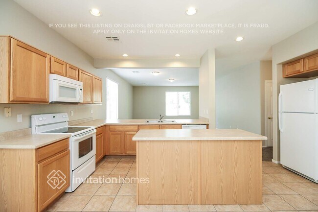 Building Photo - 7031 E Keats Ave