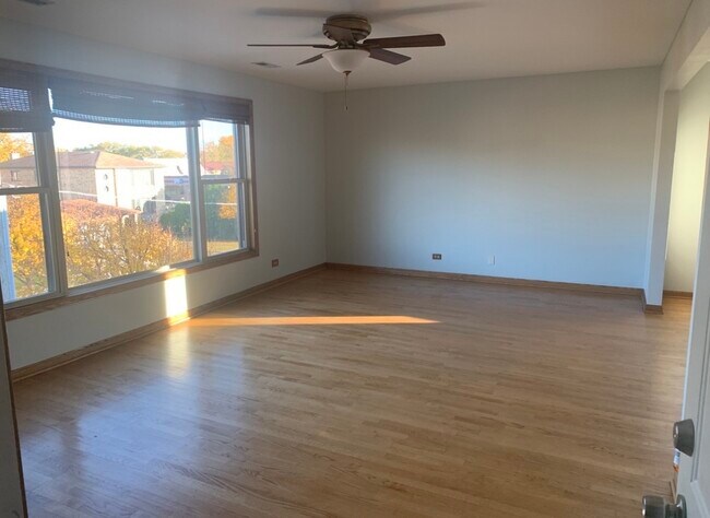 Foto del edificio - 8826 N Chester Ave