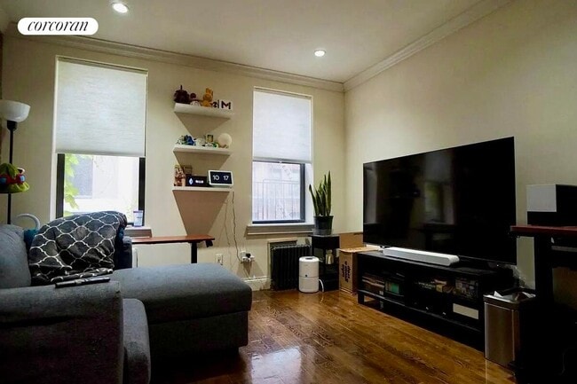Foto del edificio - 254 W 15th St