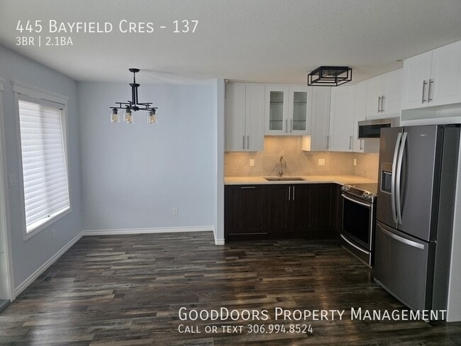 Building Photo - 445 Bayfield Crescent