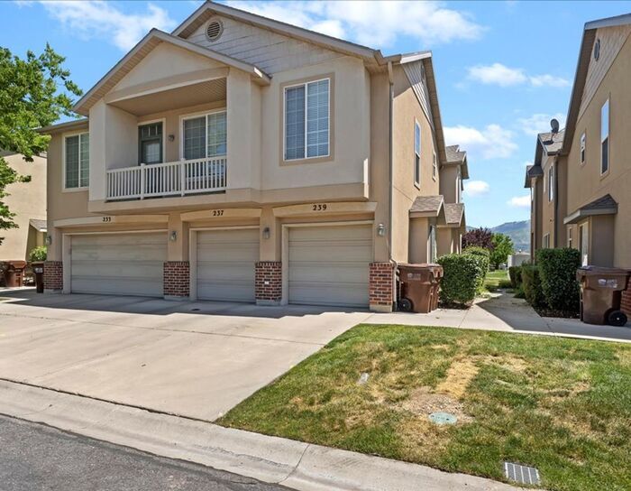 North Salt Lake Like New 2 bad, 2 bath 2 car garage - North Salt Lake Like New 2 bad, 2 bath 2 car garage