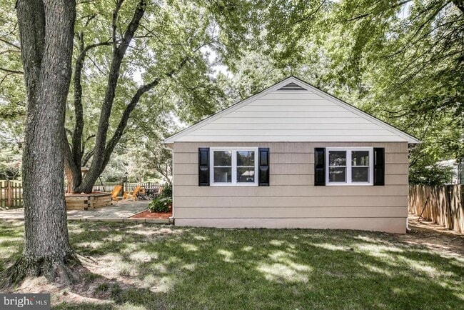 Building Photo - 10705 Bentley Ln