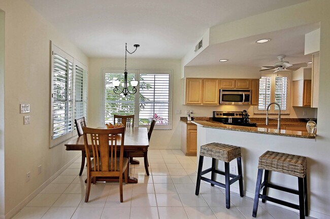 Foto del edificio - 27030 Lake Harbor Ct