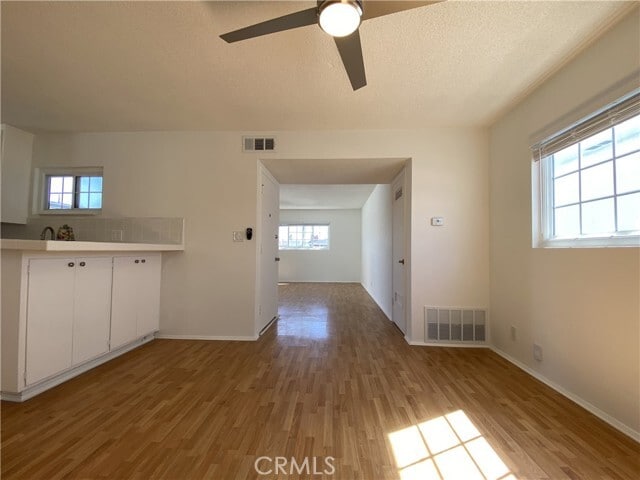 Building Photo - 1144 W Balboa Blvd