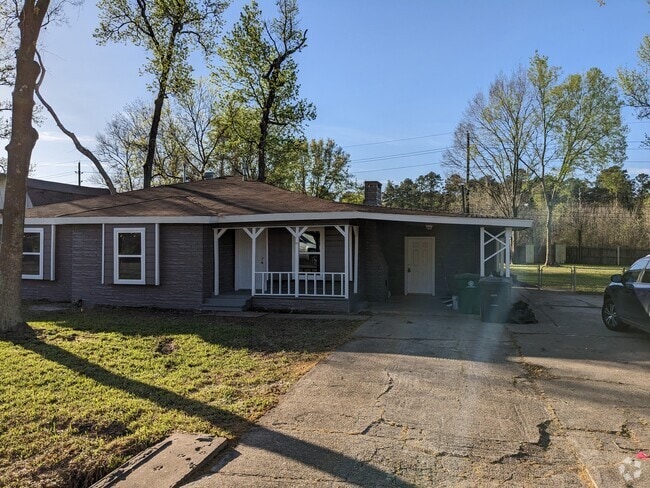 Building Photo - 514 Corydon Dr