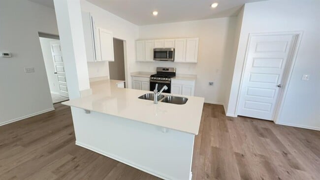 Building Photo - 16204 Harvester Dr