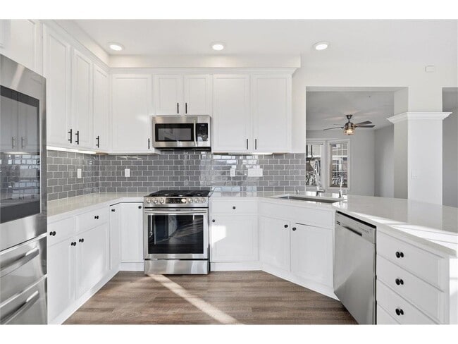 Foto del edificio - 972 Fairfield Ct