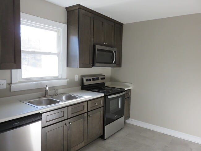 Foto del edificio - 107 A P Hill Ave