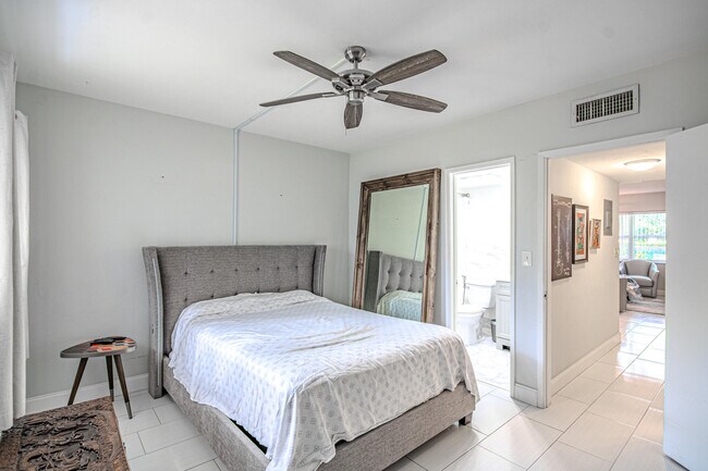 Building Photo - 660 Glouchester St