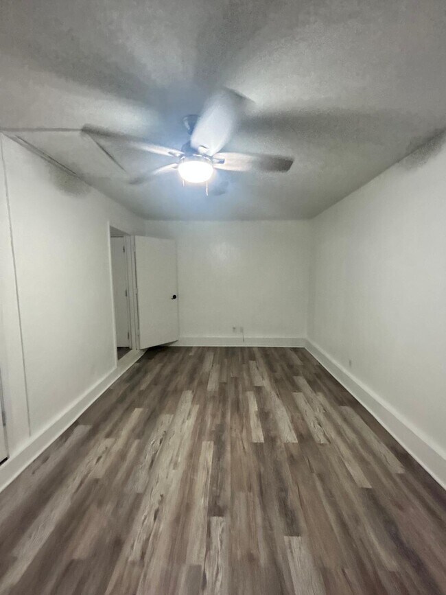 Foto del edificio - 2805 Villamore Ave