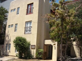 Building Photo - 712 Graham Pl