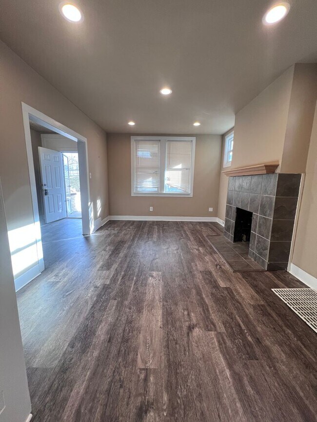 Foto del edificio - 2 Bedroom Townhome for Rent in the Arlingt...