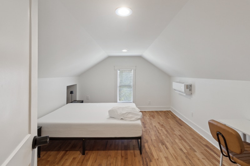 Foto principal - 1133 E Henry St