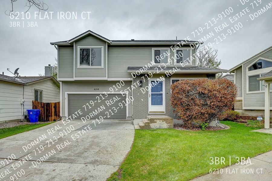Primary Photo - Stetson Hill SF with modern kitchen
