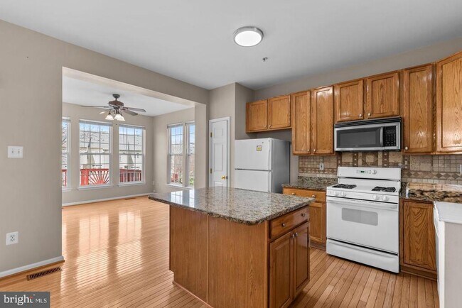 Foto del edificio - 2133 Bexley Dr