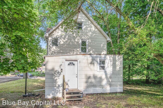 Building Photo - 3 br, 1 bath House - 1002 Charlotte Avenue