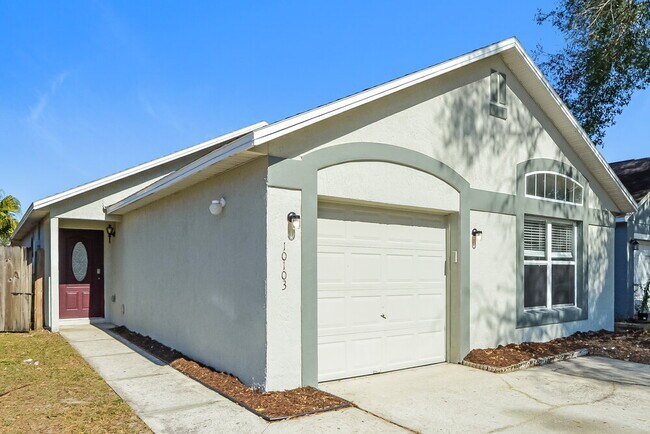 Foto del edificio - 10103 Richardson Ct