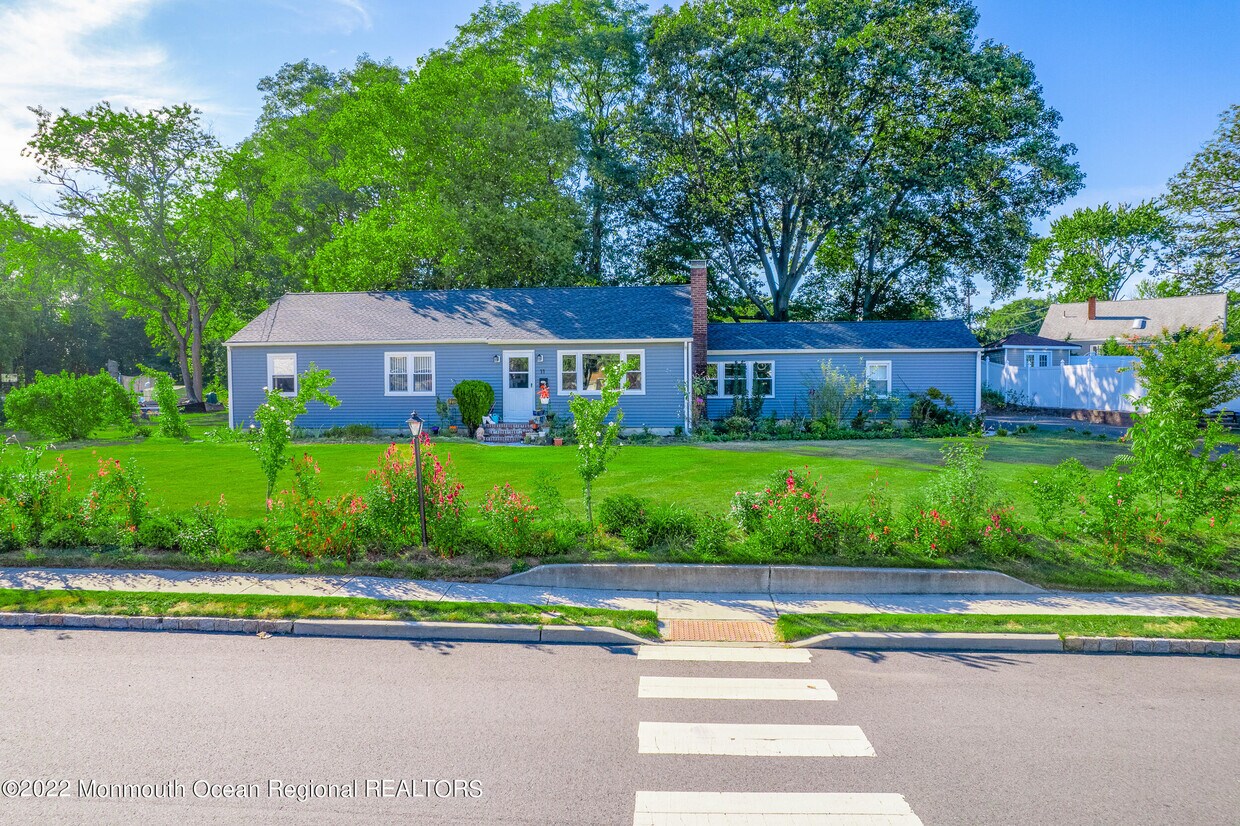 11 Bedle Rd, Hazlet, NJ 07730 House Rental in Hazlet, NJ