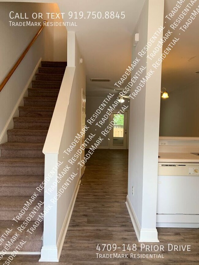Foto del edificio - 4709 Prior Dr