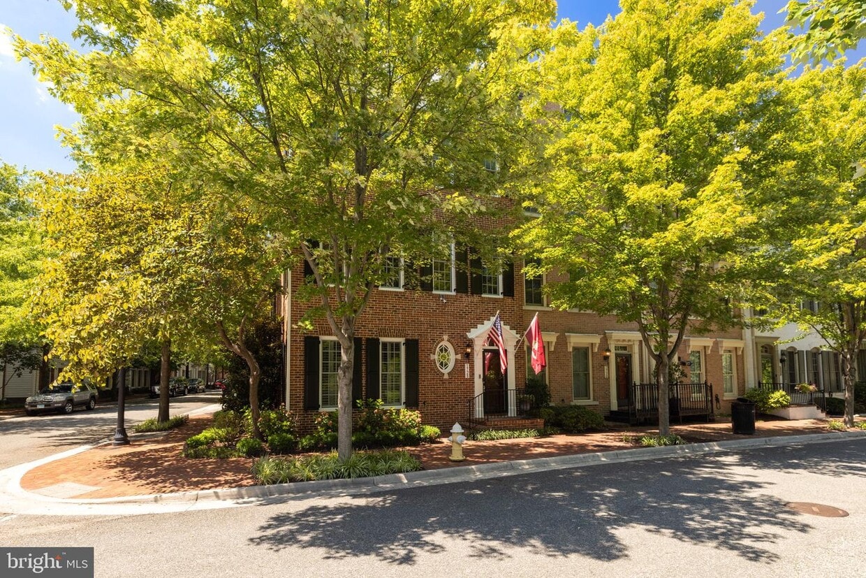 1728 Carpenter Rd, Alexandria, VA 22314 Townhome Rentals in
