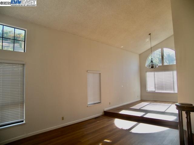 Foto del edificio - 715 Sunrise Dr