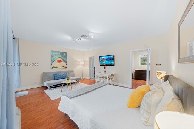 Building Photo - 1241 14th St