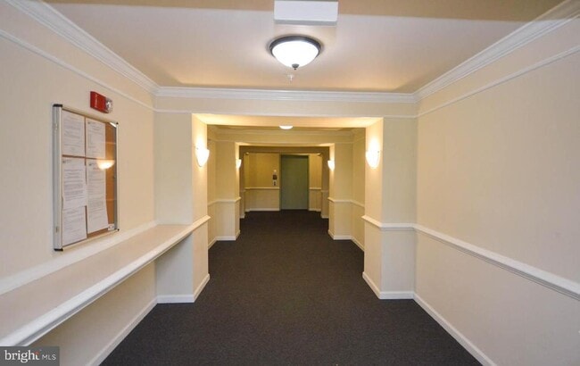 Building Photo - 14100 Farnsworth Ln