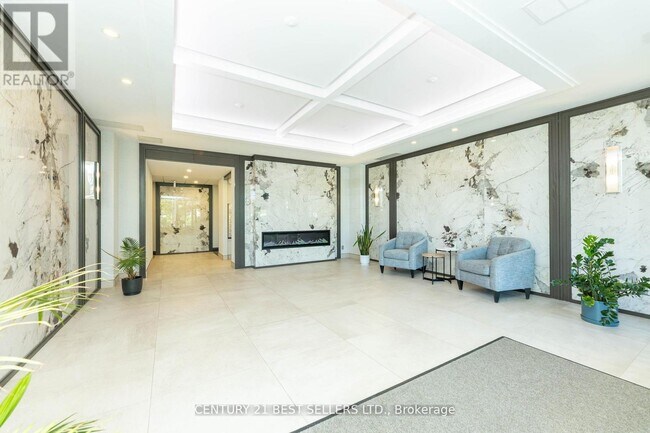 Photo du bâtiment - 2325 Central Park Dr