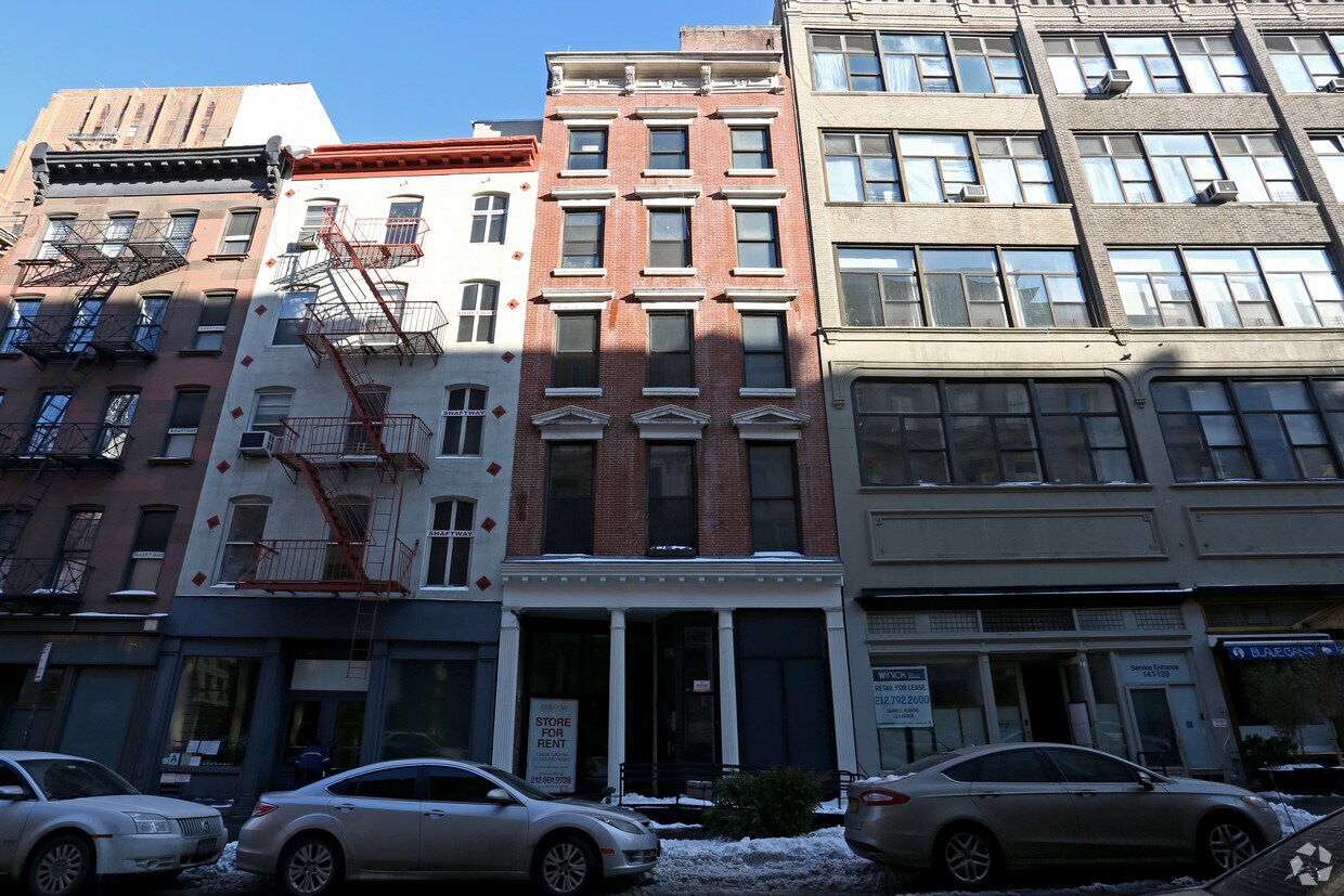 Building Photo - 143 Duane St