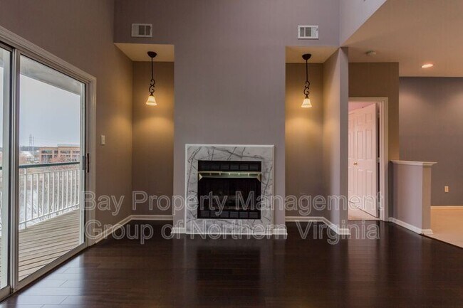 Building Photo - 6569 Grange Ln