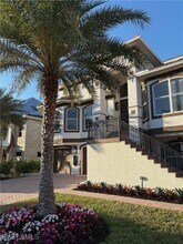 Building Photo - 225 Egret Ave