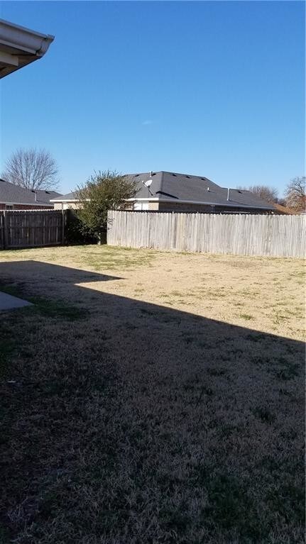 Building Photo - 820 Sunflower St