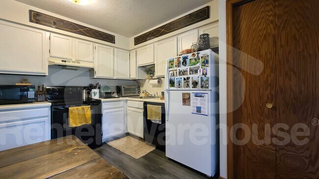 Foto del edificio - 708 8th St N