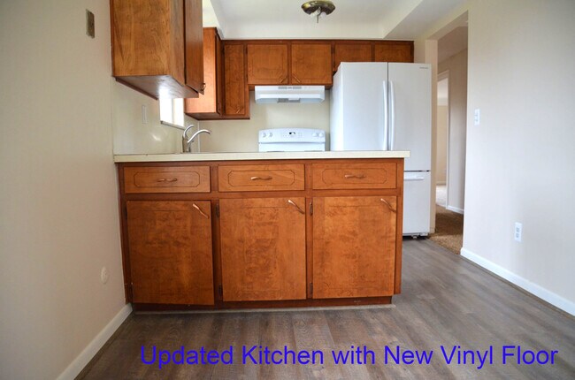 Kitchen - 5447 Chicago Rd