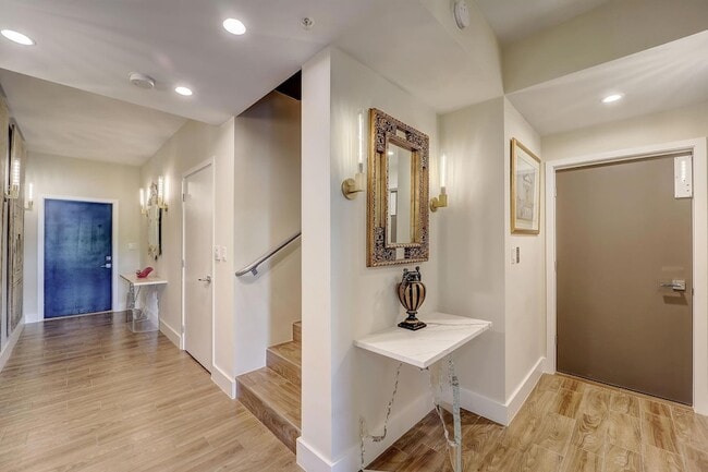Photo - 173 SE 1st Cir Townhome