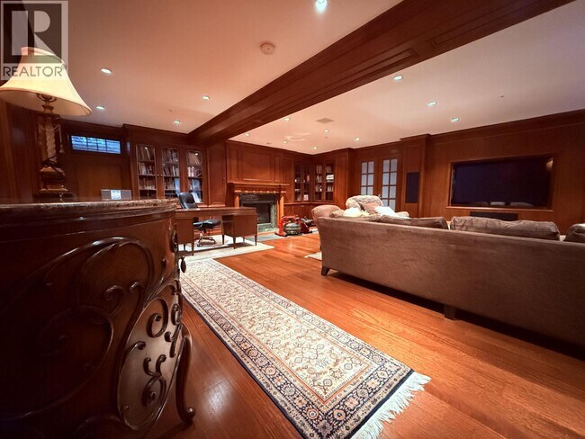 Photo du bâtiment - 3637 Pine Cres