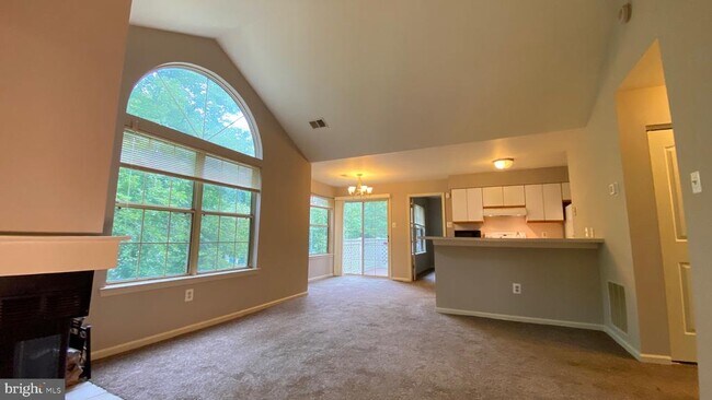 Foto del edificio - 1010 Foxmeadow Dr