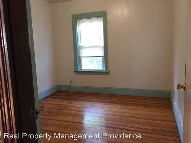 Building Photo - 129 Florence St