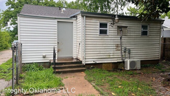 Building Photo - 2 br, 1 bath House - 1133 N. Page Avenue