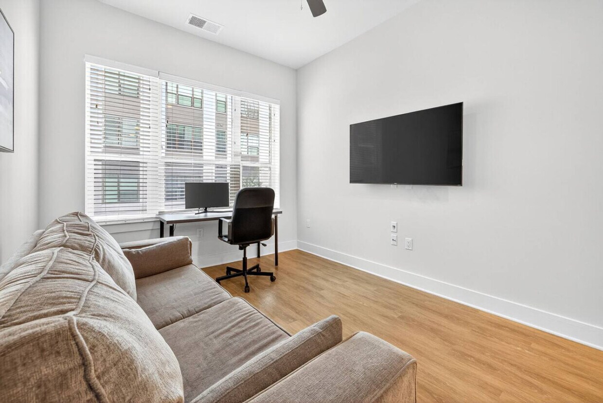 Foto principal - 1001 N Himes Ave