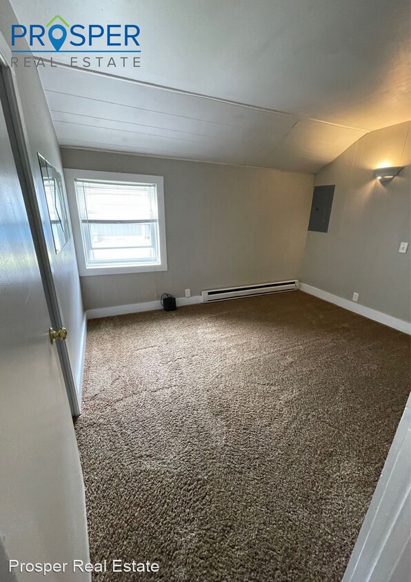 Primary Photo - 4 br, 1 bath House - 828 Water Street