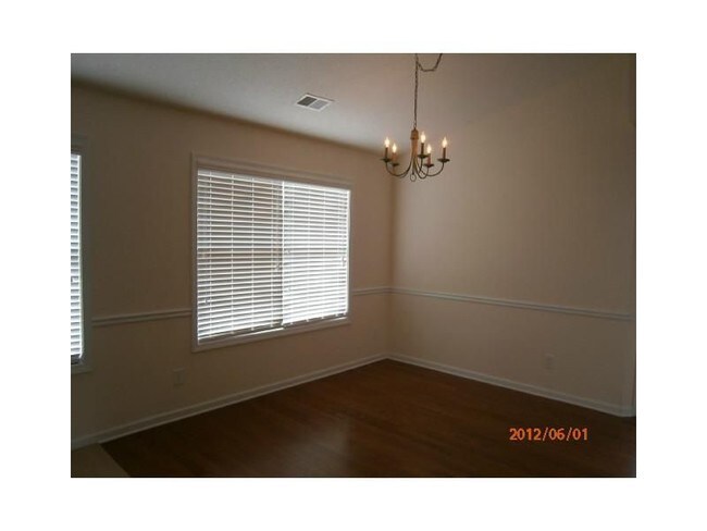 Foto del edificio - CHARMING RANCH STYLE HOME IN LOGANVILLE
