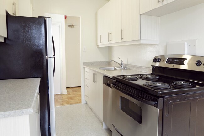 Photo du bâtiment - Deepwood Apartments
