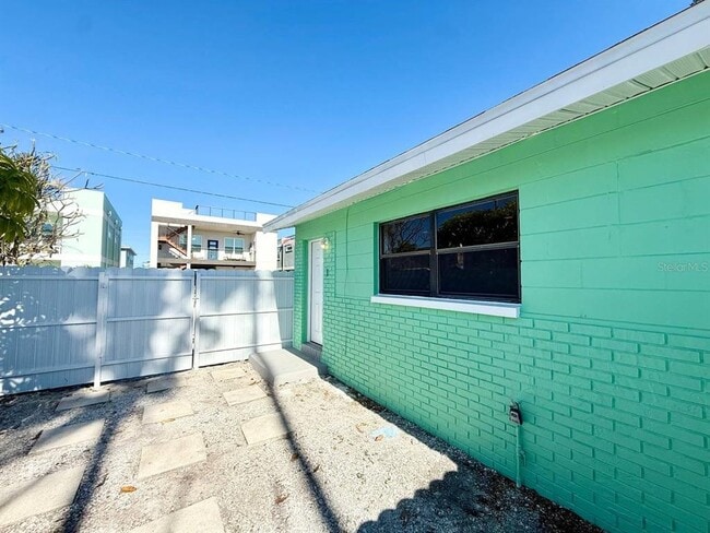 Building Photo - 151 148th Ave