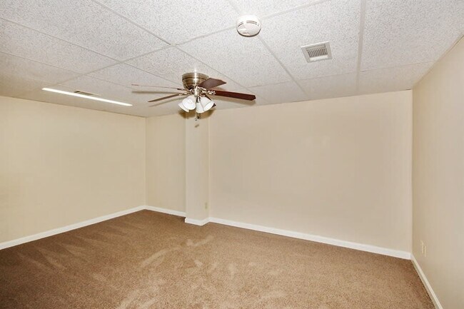 Building Photo - 414 Allatoona Trl