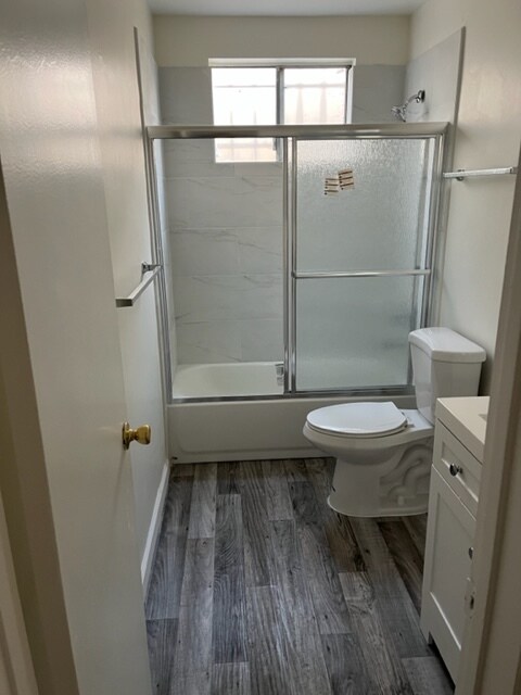Bathroom - 4473 Mississippi St