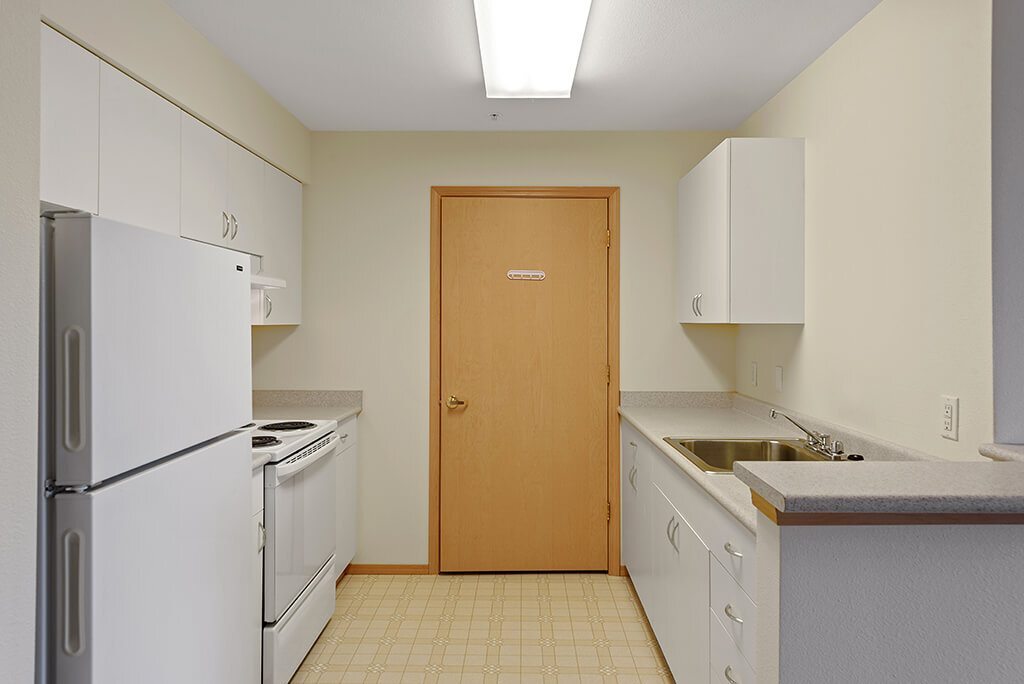 Foto principal - Alderwood Court Senior Affordable Apartments